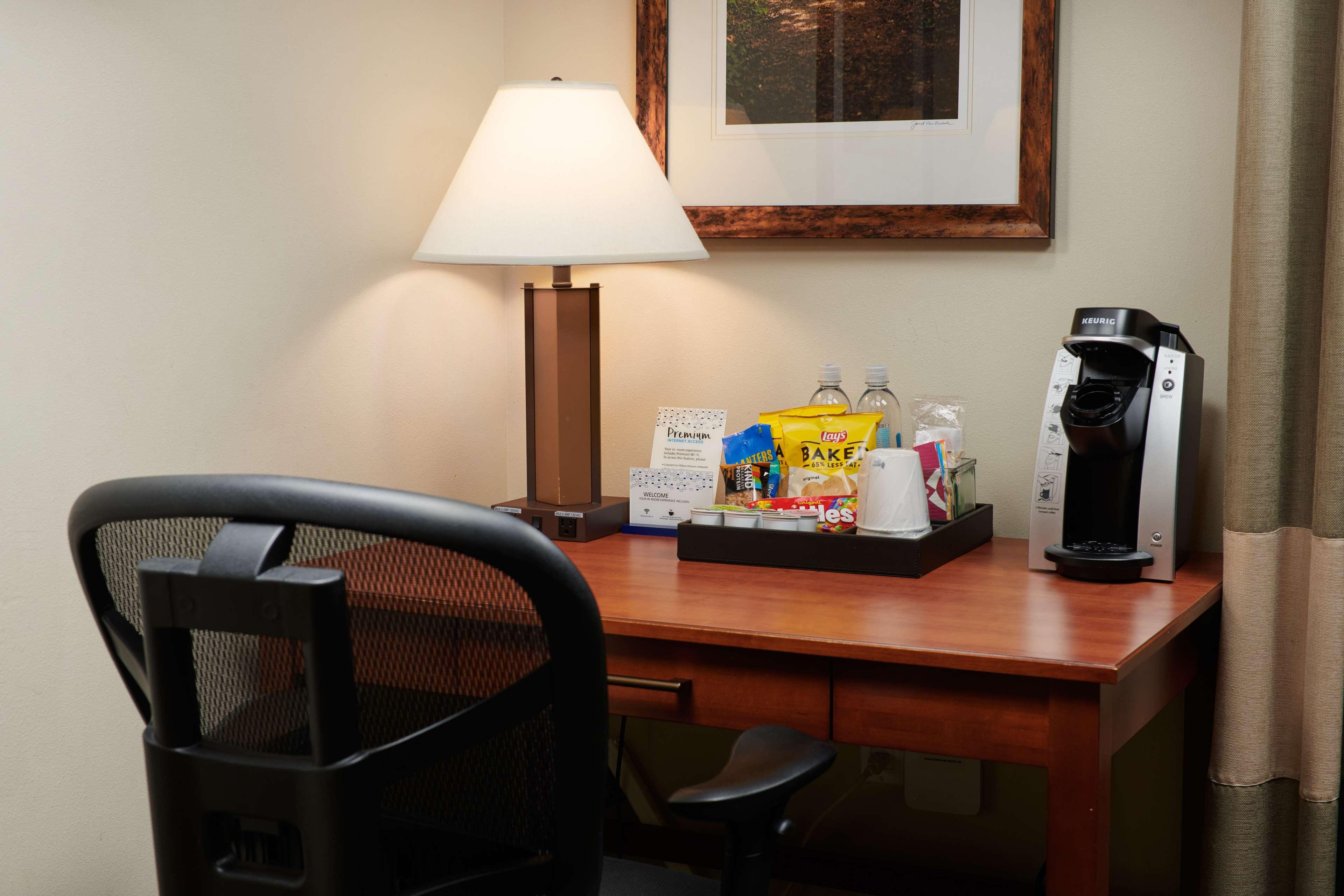 Hampton Inn And Suites Salem Ngoại thất bức ảnh