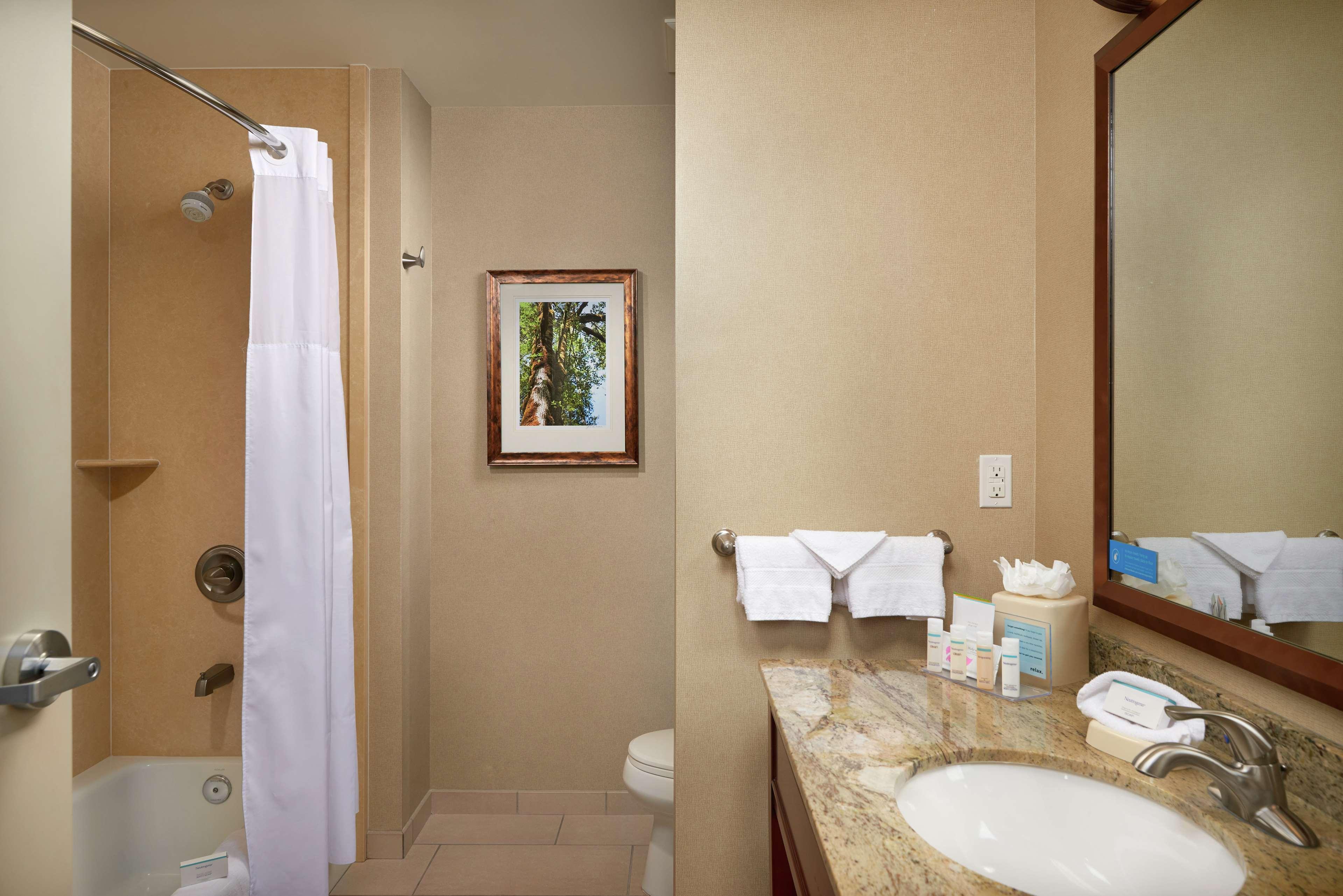 Hampton Inn And Suites Salem Ngoại thất bức ảnh
